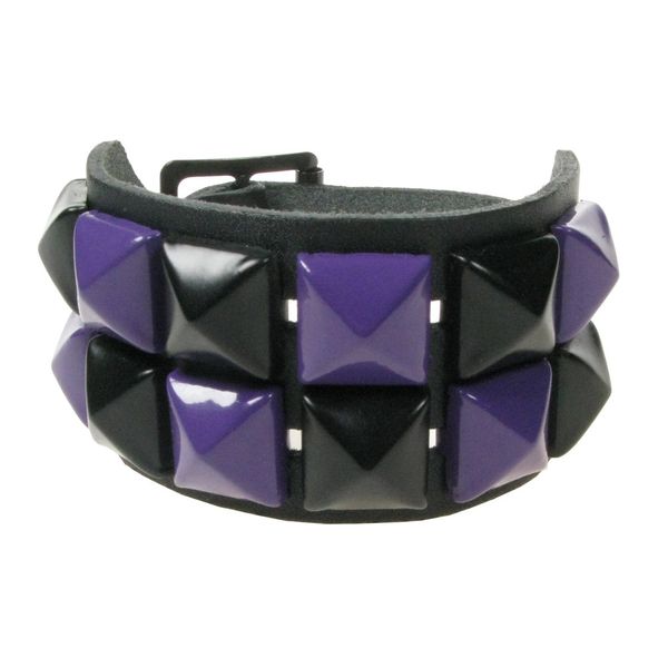 Bullet69 | Brede leren armband zwart met zwart paarse pyramide studs Bullet69 | Brede leren armband zwart met zwart paarse pyramide studs